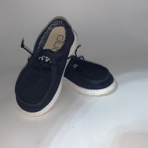 Hey Dudes! Boys size 10